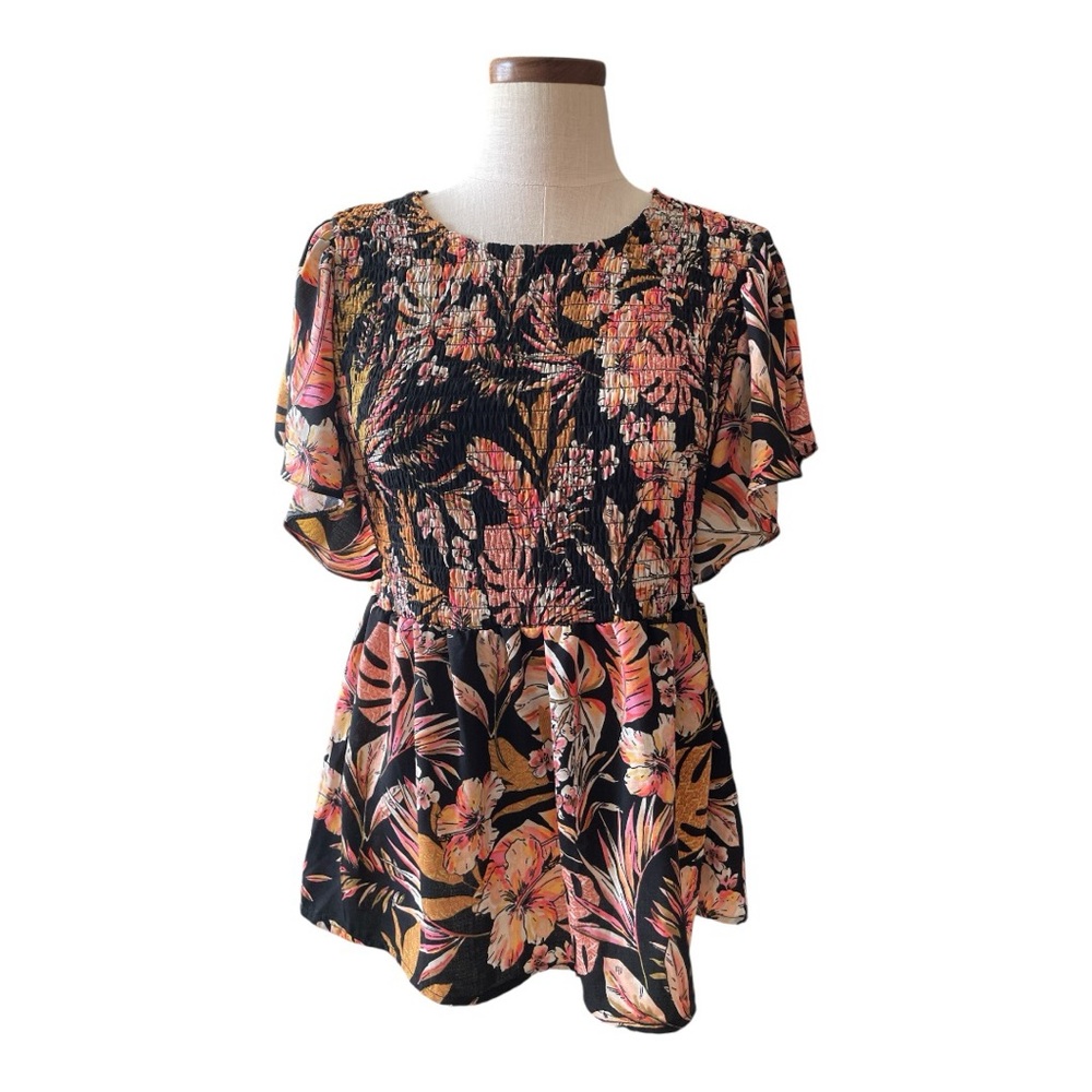 •Cure Floral Top